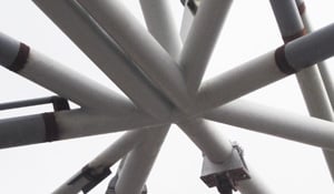 CMM – Structures en acier de haute précision grâce à la découpe laser